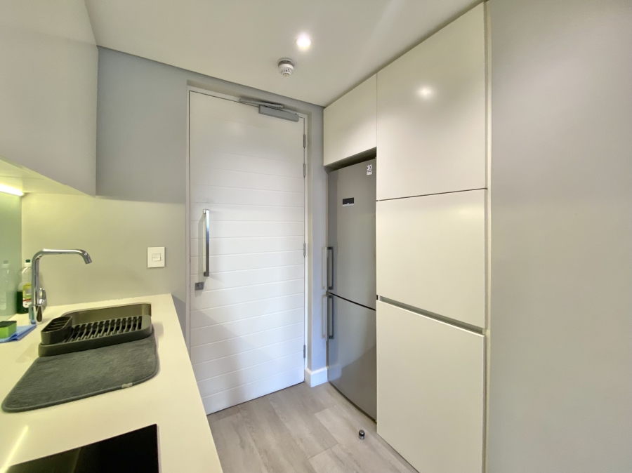 1 Bedroom Property for Sale in Green Point Western Cape